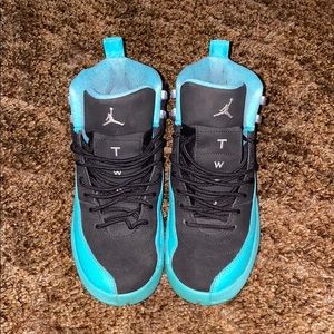 Kids Jordan Retro 12 Hyper Jade 6Y (or 7.5W)